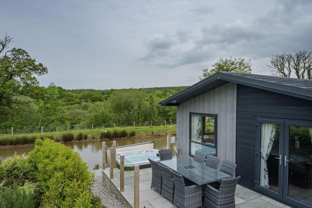 Lilac Lodge, 22 Roadford Lake Lodges Lifton Екстериор снимка