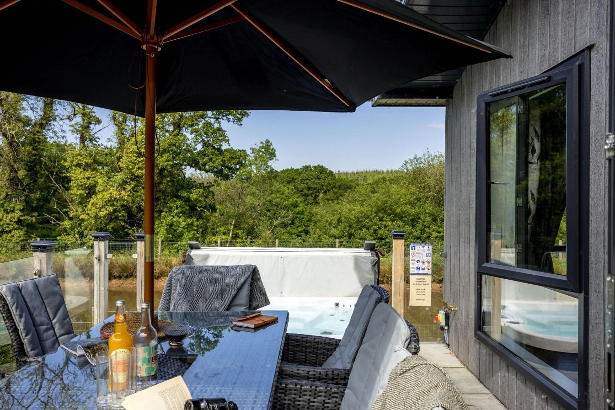 Lilac Lodge, 22 Roadford Lake Lodges Lifton Екстериор снимка